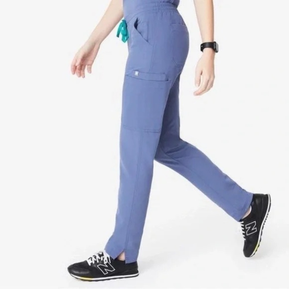 Figs Yola Pants (old waistband style) in Big Sky blue, size Medium Tall.